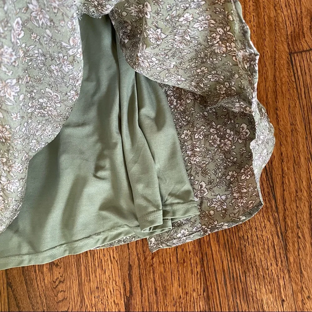 Moon River Ruffle Neck Floral Green Babydoll Mini Dress‎ Anthropologie M